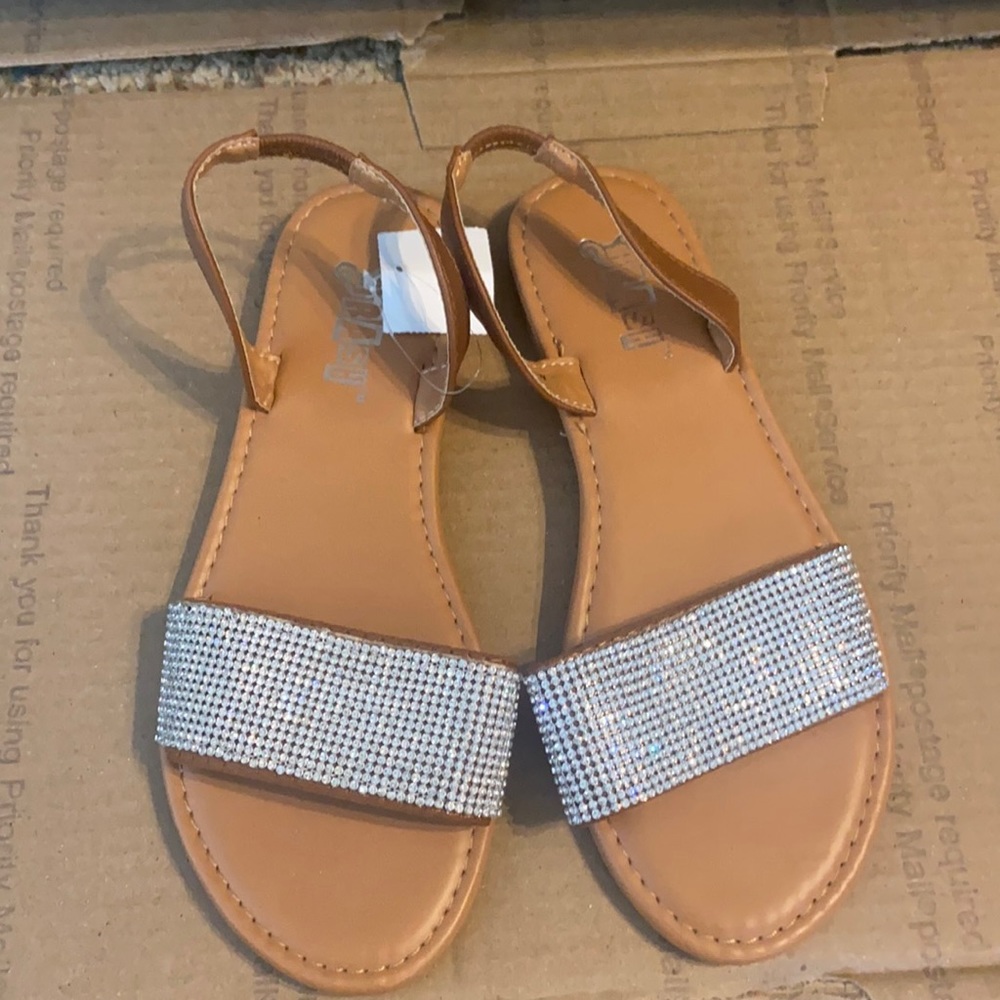 Girls sandals